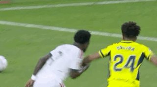 1791675817278026737.gif bw西汉姆联案例展示